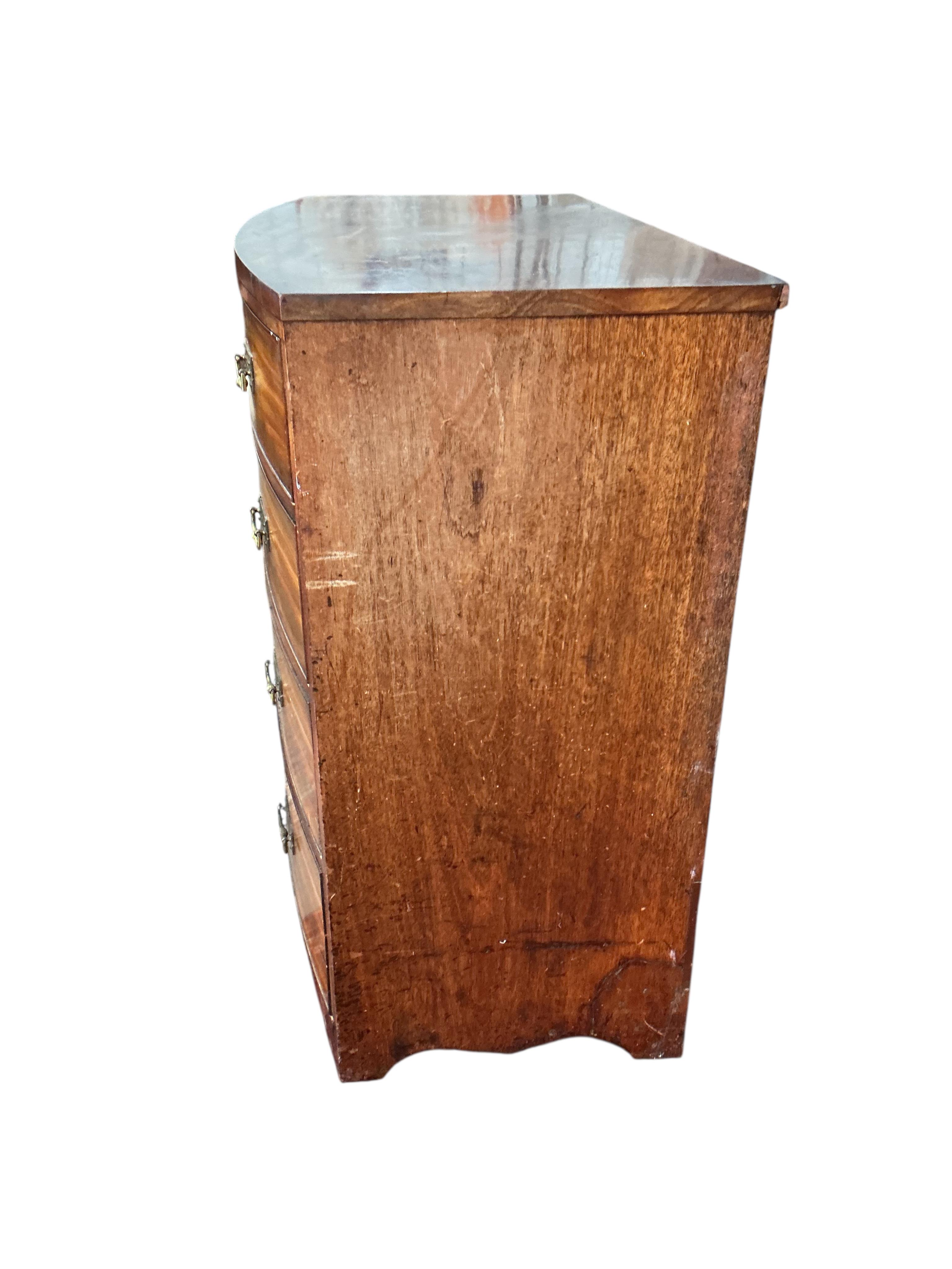 A Regency mahogany bowfront chest, width 105cm, depth 53cm, height 95cm